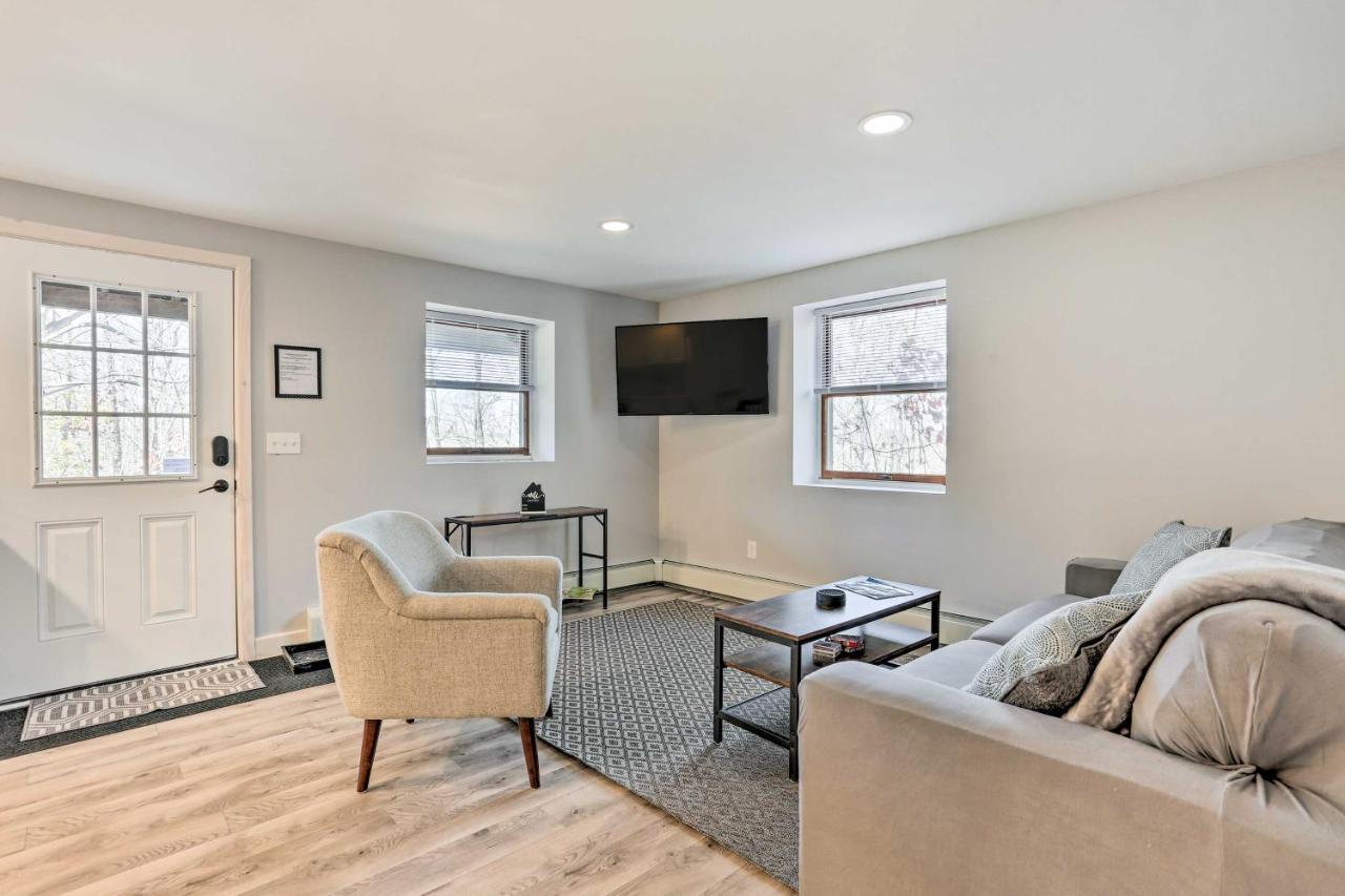 Charming Beacon Apt With Fire Pit Near Hiking! Εξωτερικό φωτογραφία
