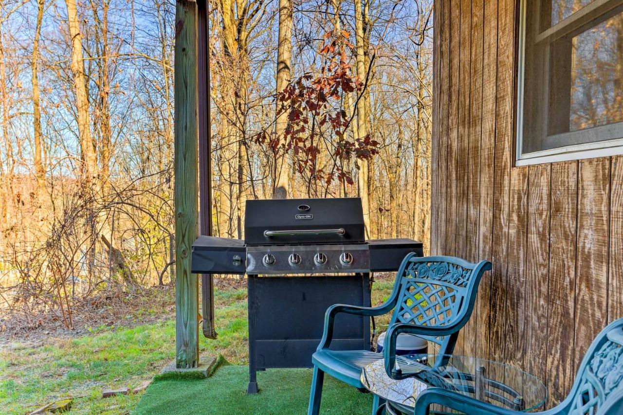 Charming Beacon Apt With Fire Pit Near Hiking! Εξωτερικό φωτογραφία