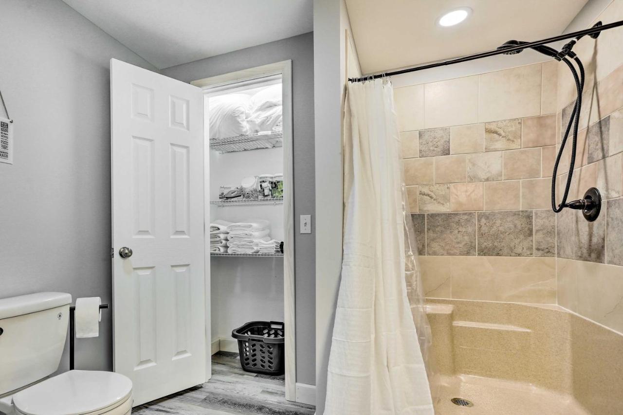 Charming Beacon Apt With Fire Pit Near Hiking! Εξωτερικό φωτογραφία